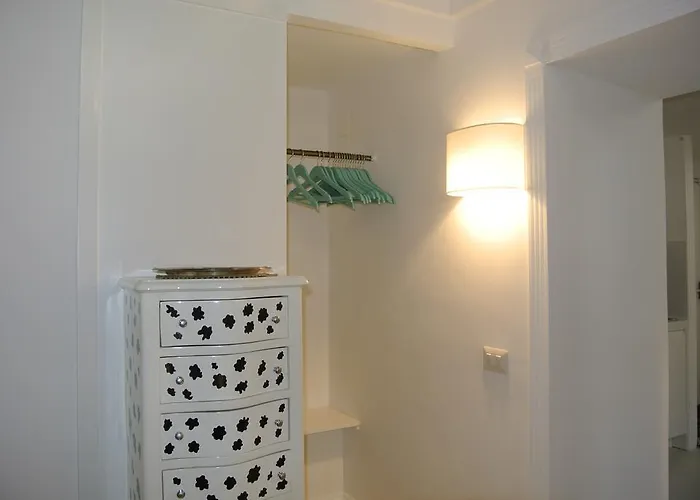 Pantheon Domus Valentino Apartment